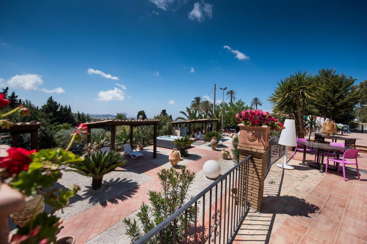 Agriturismo Vecchia Masseria Charme&Relax Сан-Микеле-ди-Ганцария Экстерьер фото