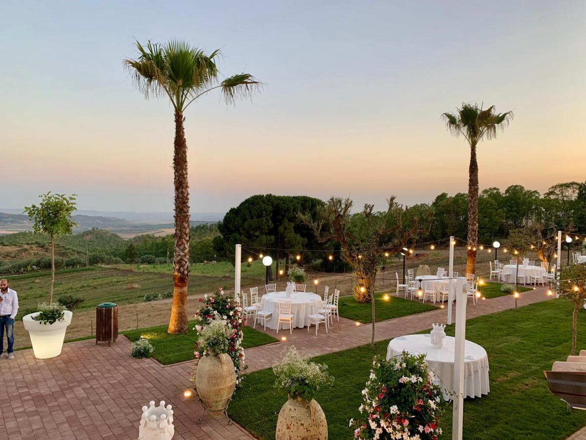 Agriturismo Vecchia Masseria Charme&Relax Сан-Микеле-ди-Ганцария Экстерьер фото